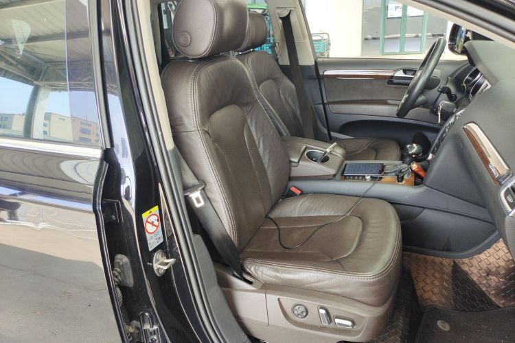 奥迪Q7 2015款 35 TFSI 进取型局部细节41