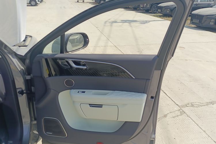 红旗E-HS9 2024款 660km 旗畅版 六座中控内饰7005