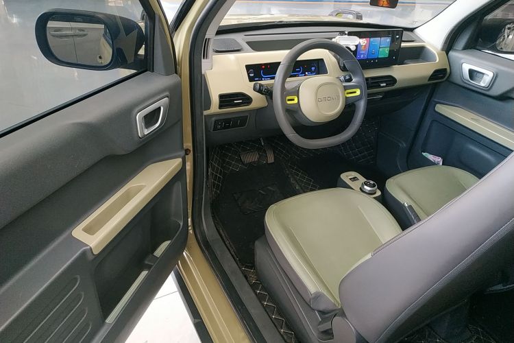 吉利银河 2024款 200km 熊猫骑士中控内饰20