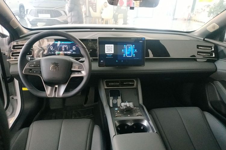 比亚迪 秦L 2024款 DM-i 120KM超越型中控内饰7002