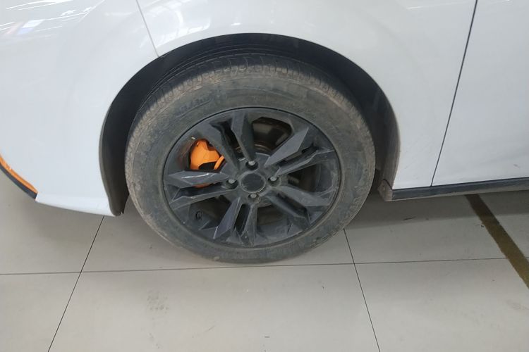 东风风神 奕炫 2023款 1.5L 自动荣耀版车身外观6007