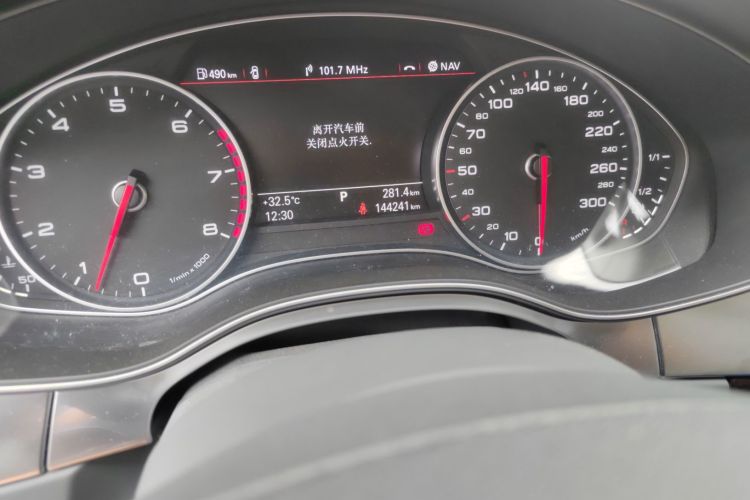 奥迪A6L 2012款 35 FSI 舒适型中控内饰15