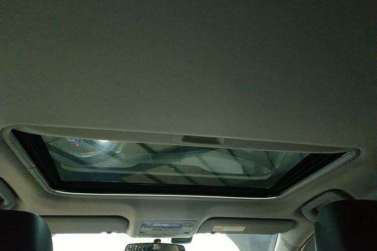 丰田 卡罗拉 2018款 双擎 1.8L E-CVT智尚版中控内饰22