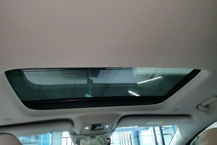 腾势D9 2022款 DM-i 970 四驱尊荣型中控内饰22