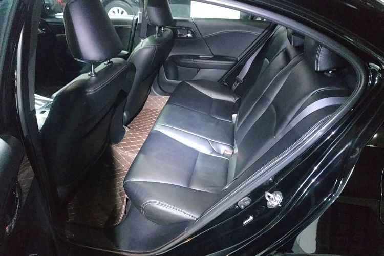 本田 雅阁 2016款 2.0L 舒适版中控内饰21