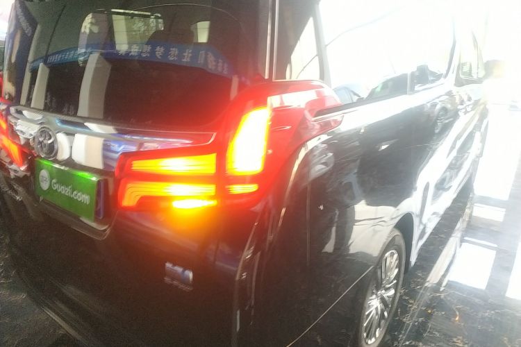 丰田 埃尔法 2021款 双擎 2.5L 豪华版车身外观9