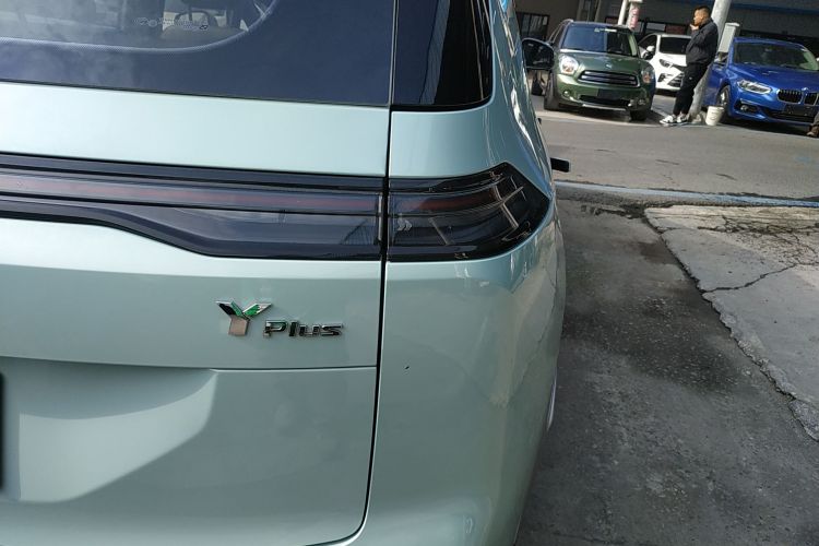 埃安 AION Y 2023款 Plus 510 智领版车身外观9