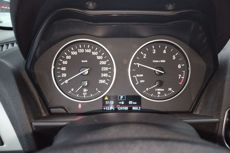 宝马1系(进口) 2016款 118i 领先型局部细节14