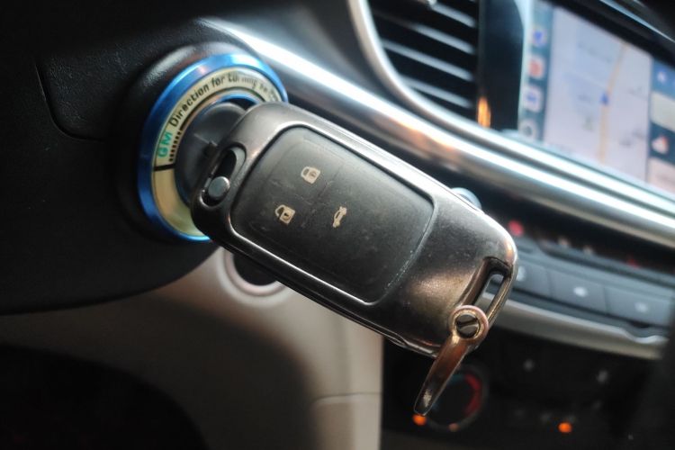 别克 英朗 2021款 典范 1.5L 自动精英型中控内饰11