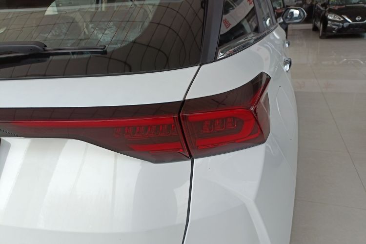 奔腾T77 2021款 PRO 280 TID 定制版车身外观6006