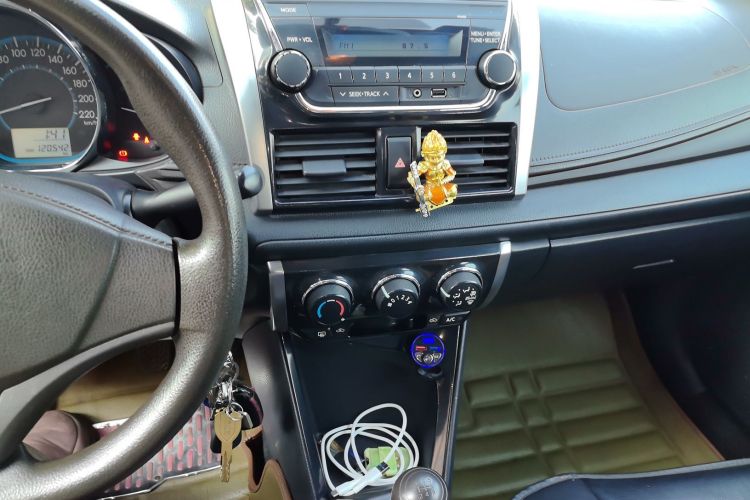 丰田 威驰 2014款 1.3L 手动型尚版中控内饰16
