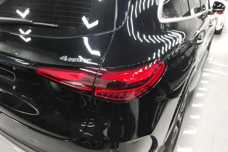 奔驰GLC 2024款  改款 GLC 260 L 4MATIC 豪华型 5座车身外观9