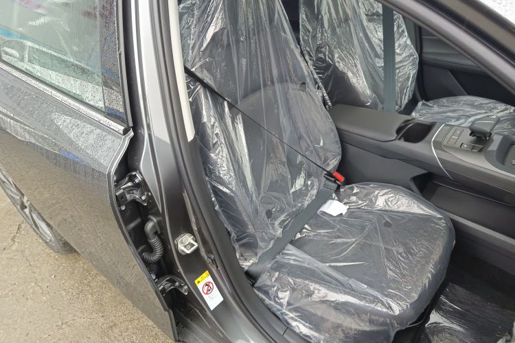 长安 逸动 2025款 蓝鲸 1.5T 500Bar尊贵型局部细节41