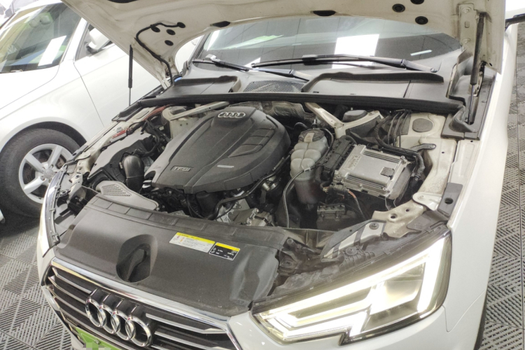 奥迪A4L 2019款 40 TFSI 进取型 国VI局部细节24