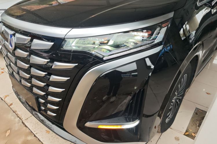 腾势D9 2022款 DM-i 1040 尊贵型局部细节36