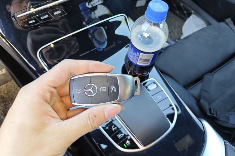 奔驰C级 2019款 C 260 运动版中控内饰7001