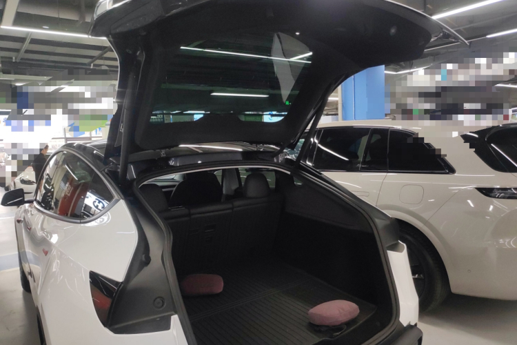 特斯拉 Model Y 2025款 后轮驱动 首发版局部细节23