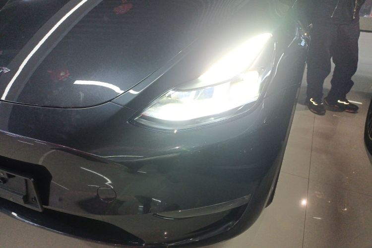 特斯拉 Model Y 2024款 长续航全轮驱动版局部细节36