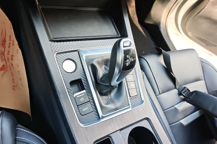 比亚迪 秦Pro 2020款 超越版 1.5TI 自动旗舰型中控内饰18