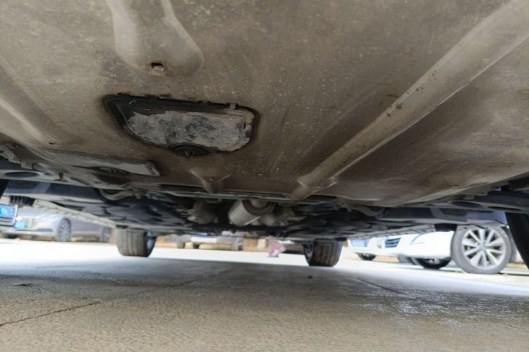 宝马X1 2018款 sDrive18Li 尊享型局部细节9008