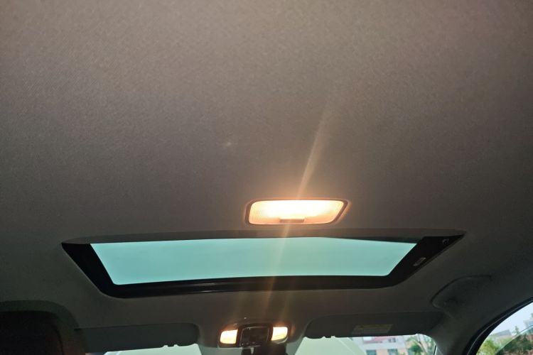 现代 伊兰特 2022款 1.5L CVT LUX尊贵版局部细节22