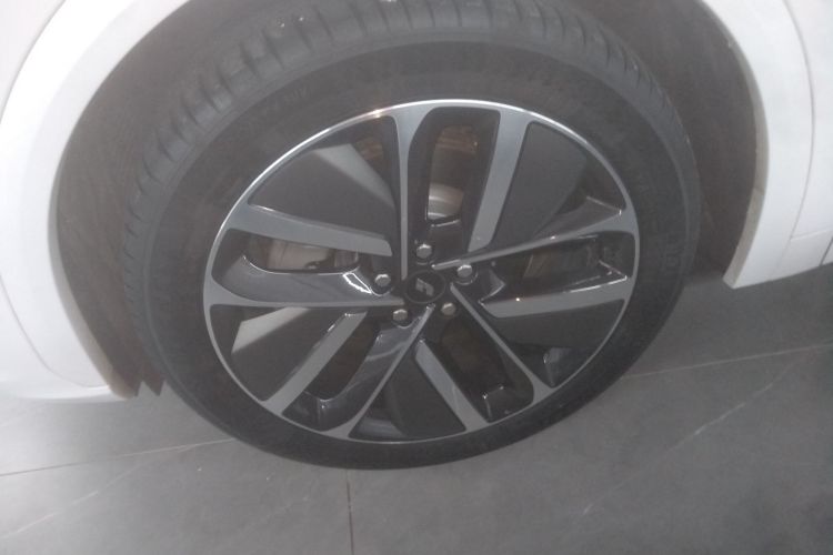 理想汽车 理想L7 2023款 Pro车身外观6006