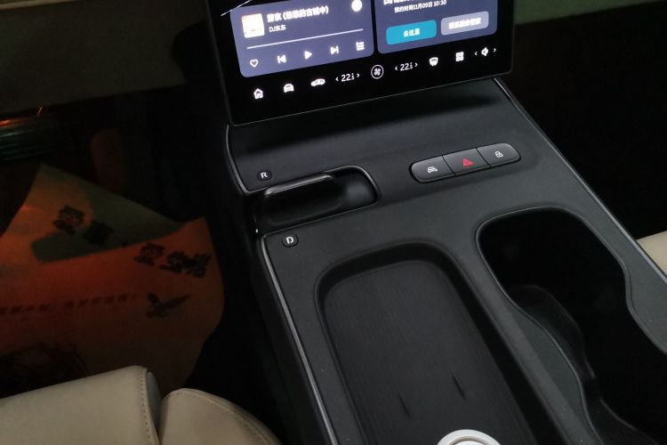 蔚来ET5 2024款 75kWh中控内饰18