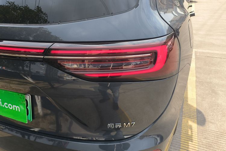 鸿蒙智行 问界M7 2024款 1.5T 后驱Plus版 5座车身外观9