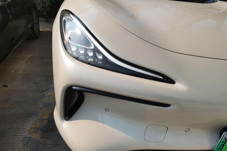 智己汽车 智己LS6 2023款 Max 标准版车身外观8