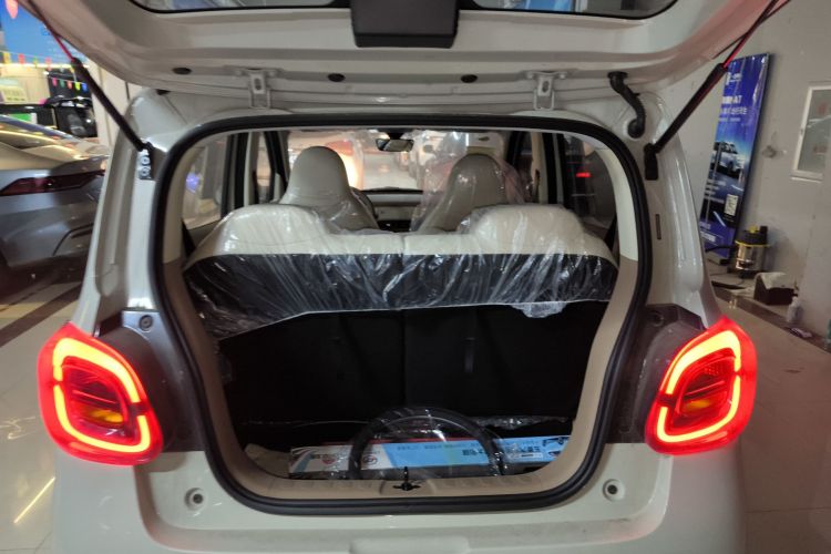 五菱汽车 宏光MINIEV 2025款 四门版 进阶款机舱底盘23