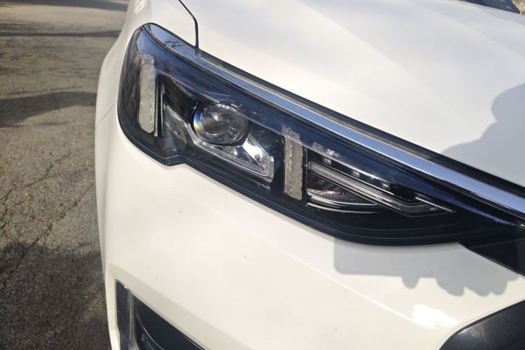 福特 福睿斯 2021款 1.5L 自动铂金版车身外观8