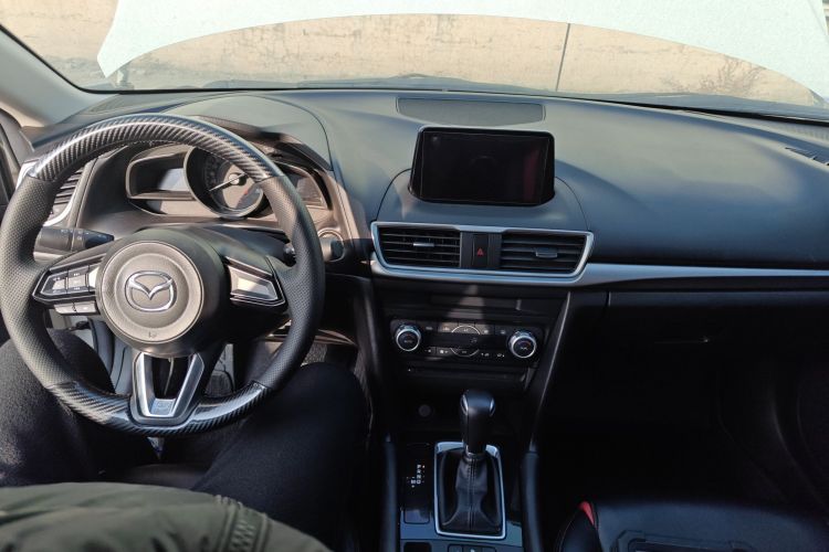 马自达3 昂克赛拉 2019款 云控版 三厢 1.5L 自动豪华型 国VI中控内饰12