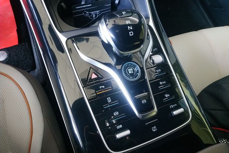 比亚迪 秦PLUS 2024款 荣耀版 EV 420KM领先型中控内饰18