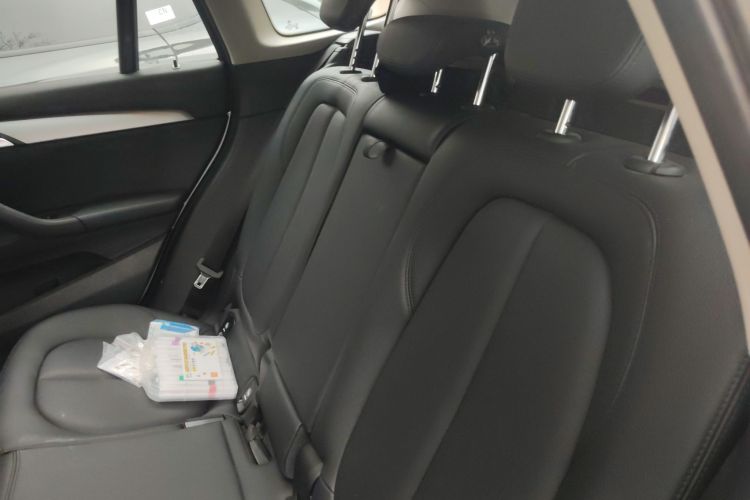 宝马X1 2016款 sDrive18Li 尊享型中控内饰21