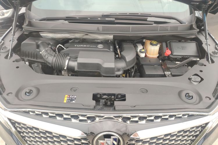 别克GL8 2020款 Avenir艾维亚 四座尊礼版机舱底盘24