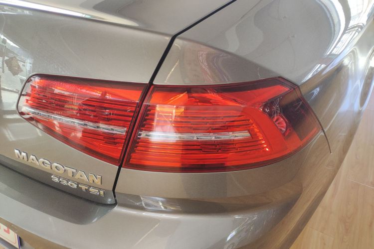 大众 迈腾 2019款 330TSI DSG 豪华型 国V车身外观9