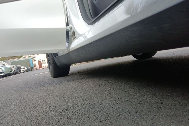 特斯拉 Model Y 2023款 长续航全轮驱动版局部细节9001