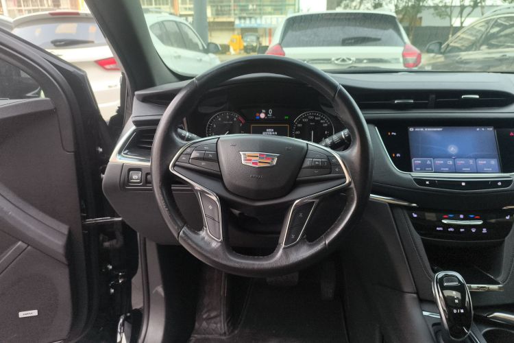 凯迪拉克XT5 2020款 改款 28T 豪华型中控内饰13