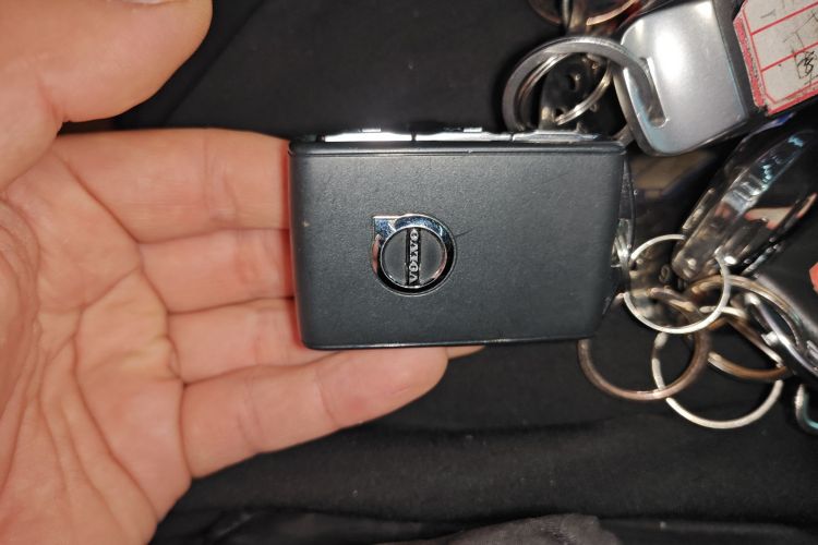 沃尔沃XC60 2025款 B5 四驱智远豪华版中控内饰7001