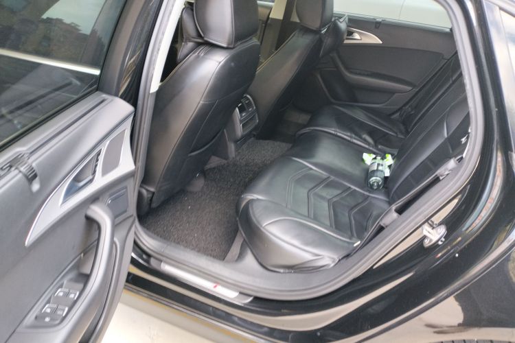 奥迪A6L 2018款 30周年年型 35 TFSI 时尚型中控内饰21