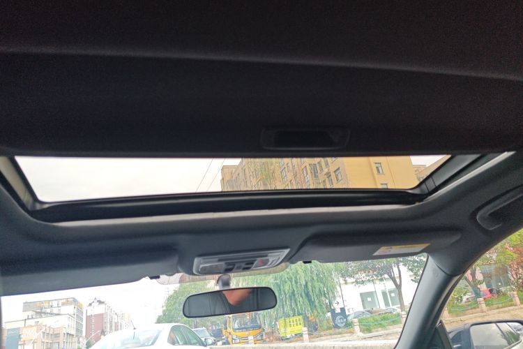 本田 思域 2021款 HATCHBACK 220TURBO CVT潮酷控局部细节22