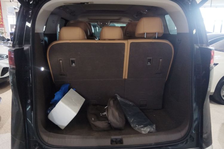 腾势D9 2022款 DM-i 970 四驱尊荣型机舱底盘23