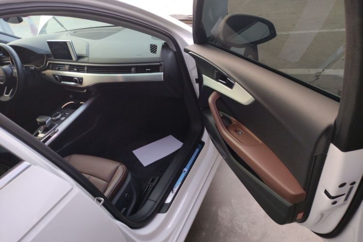 奥迪A4L 2019款 40 TFSI 时尚型 国VI中控内饰42