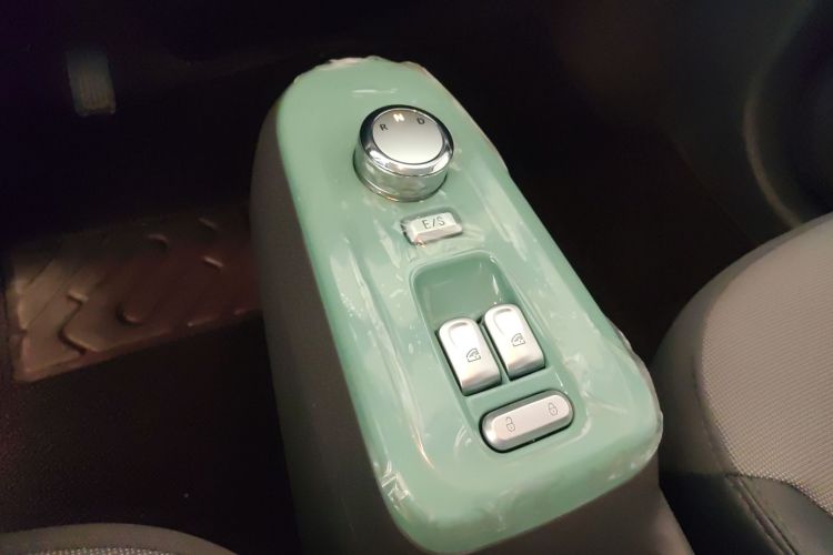 长安启源 长安Lumin 2023款 301km 蜜沁款中控内饰18