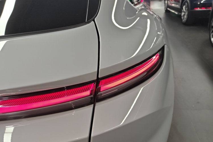 蔚来ET5T 2023款 75kWh Touring车身外观6006