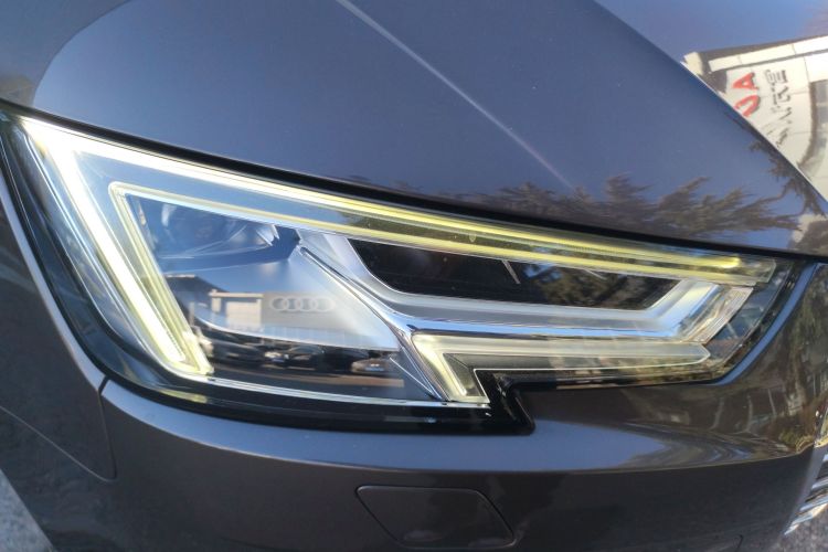 奥迪A4L 2018款 30周年年型 40 TFSI 进取型车身外观8