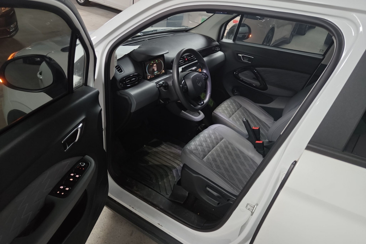 零跑汽车 零跑T03 2021款 400舒享版中控内饰7003