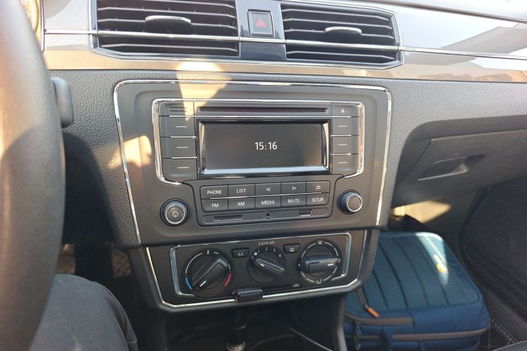 大众 桑塔纳 2019款 1.5L 手动舒适版 国VI中控内饰16