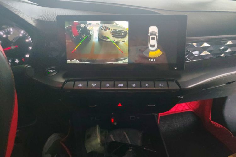 名爵 MG5 2021款 180DVVT 手动青春豪华版中控内饰16