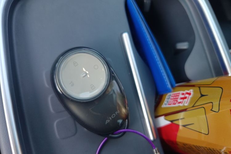 埃安 AION UT 2025款 420智豪版中控内饰11